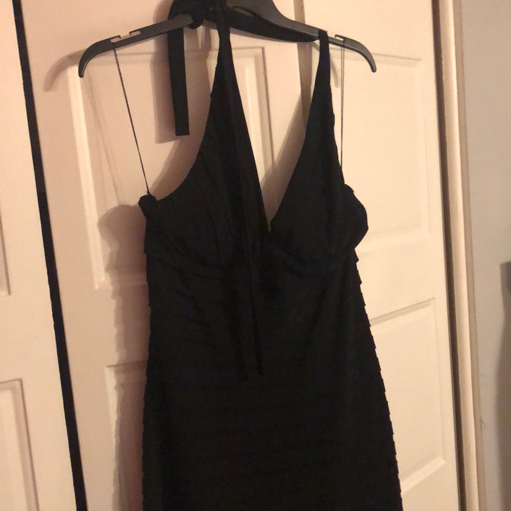 The perfect LBD! Designer AdriannaPapell has created a sexy classy dress.
